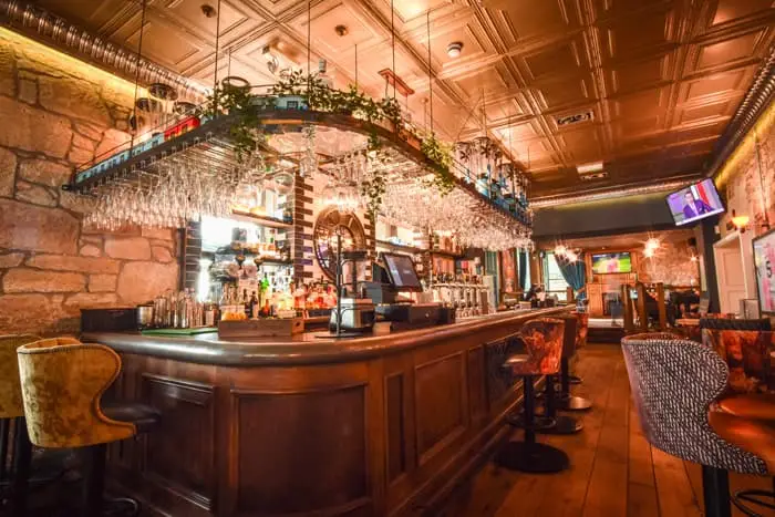 Places to Eat and Drink near Stirling University Places to Eat and Drink near Stirling University